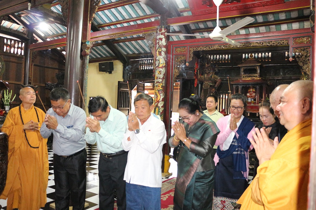 Bình Dương: Ban Trị sự GHPGVN tỉnh tiếp và làm việc với đoàn UBMTTQ xây dựng Lào, tỉnh Champasak