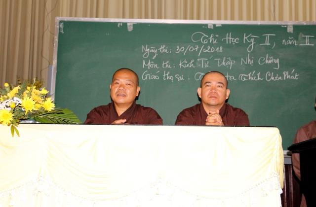 Bình Dương: Tăng Ni sinh Trường Trung Cấp Phật Học khóa IV thi học kỳ II, năm II