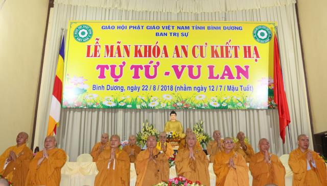 Bình Dương: Lễ Bế giảng khóa An cư kiết hạ tại chùa Hội Khánh