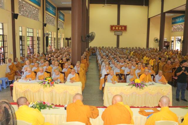 Bình Dương: Lễ Bế giảng khóa An cư kiết hạ tại chùa Hội Khánh
