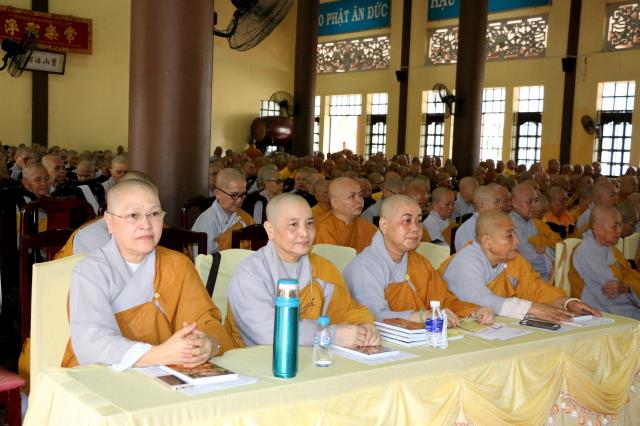 Bình Dương: Buổi pháp thoại của HT. Thích Giác Toàn