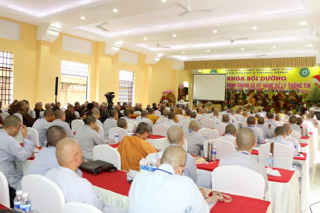 Bình Dương: Ứng dụng truyền thông trong công tác hoằng pháp