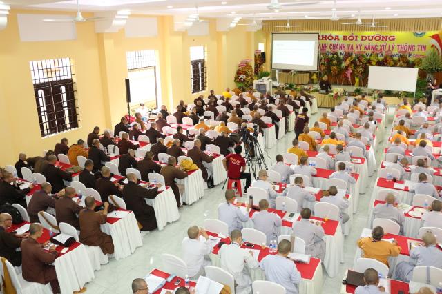 Bình Dương: ĐĐ. Thích An Đạt chia sẻ về &quot; Nghiệp vụ báo chí Phật Giáo &quot;