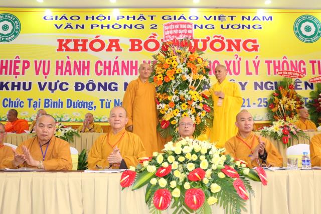 BD: Khai mạc khóa bồi dưỡng nghiệp vụ hành chánh và kỹ năng xử lý thông tin