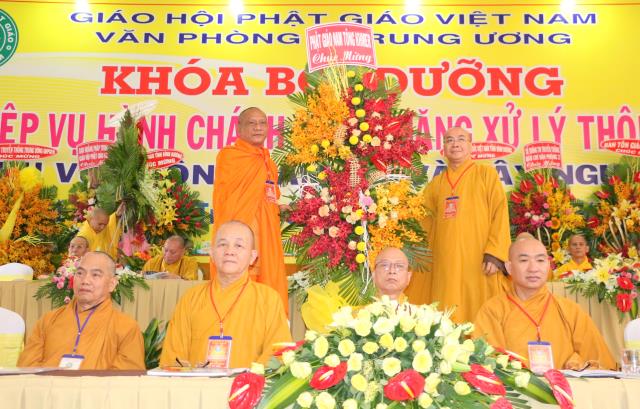 BD: Khai mạc khóa bồi dưỡng nghiệp vụ hành chánh và kỹ năng xử lý thông tin
