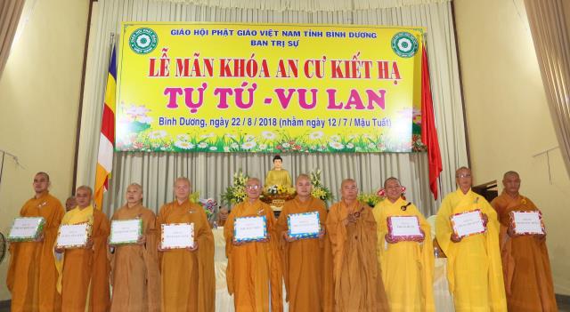 Bình Dương: Lễ Bế giảng khóa An cư kiết hạ tại chùa Hội Khánh