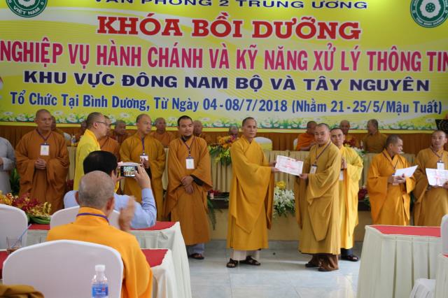 Bình Dương: Bế Mạc Khóa Bồi Dưỡng Nghiệp Vụ Hành Chánh Và Kỹ Năng Xử Lý Thông Tin