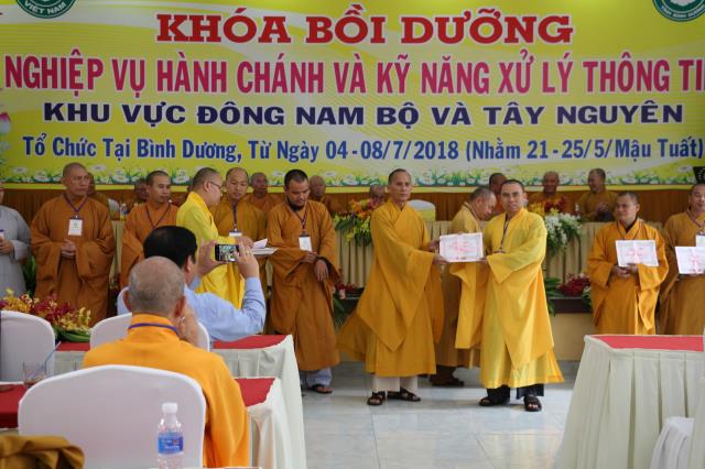 Bình Dương: Bế Mạc Khóa Bồi Dưỡng Nghiệp Vụ Hành Chánh Và Kỹ Năng Xử Lý Thông Tin