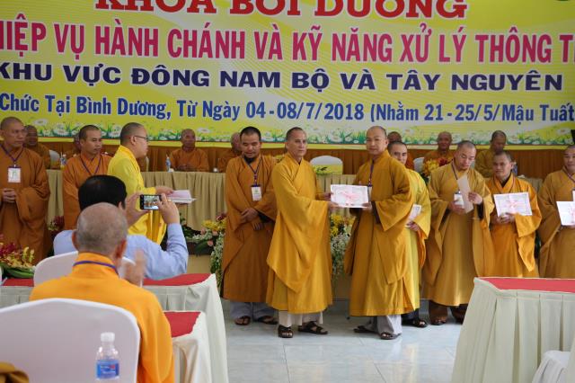 Bình Dương: Bế Mạc Khóa Bồi Dưỡng Nghiệp Vụ Hành Chánh Và Kỹ Năng Xử Lý Thông Tin