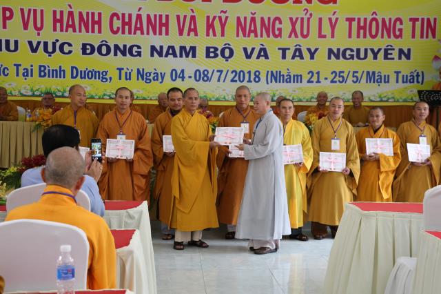Bình Dương: Bế Mạc Khóa Bồi Dưỡng Nghiệp Vụ Hành Chánh Và Kỹ Năng Xử Lý Thông Tin