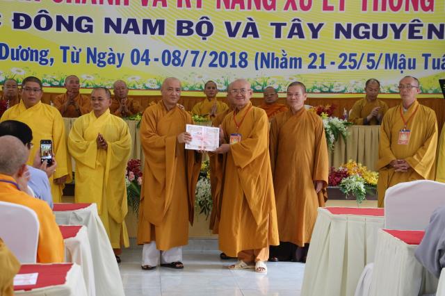 Bình Dương: Bế Mạc Khóa Bồi Dưỡng Nghiệp Vụ Hành Chánh Và Kỹ Năng Xử Lý Thông Tin