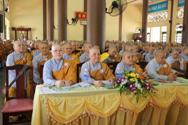 Bình Dương: Lễ Bế giảng khóa An cư kiết hạ tại chùa Hội Khánh