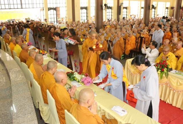Bình Dương: Lễ Bế giảng khóa An cư kiết hạ tại chùa Hội Khánh