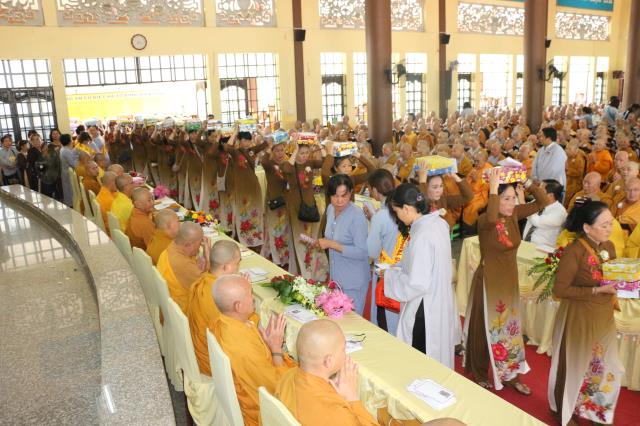 Bình Dương: Lễ Bế giảng khóa An cư kiết hạ tại chùa Hội Khánh
