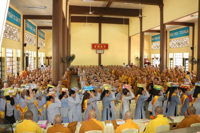 Bình Dương: Lễ Bế giảng khóa An cư kiết hạ tại chùa Hội Khánh