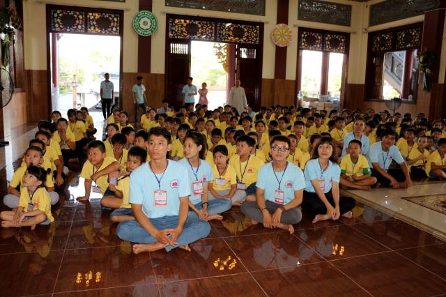 BTS Phật giáo huyện Bàu Bàng khai mạc khoá tu mùa hè dành cho thanh thiếu niên Phật tử.