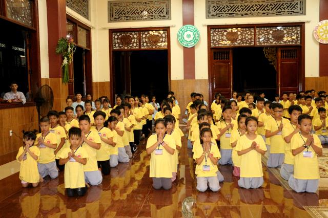 BTS Phật giáo huyện Bàu Bàng khai mạc khoá tu mùa hè dành cho thanh thiếu niên Phật tử.