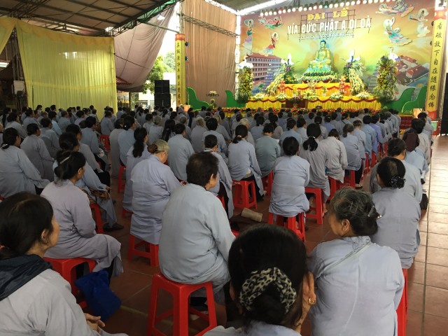 Thái Bình:  Đại lễ vía Phật A Di Đà tại chùa Từ Xuyên