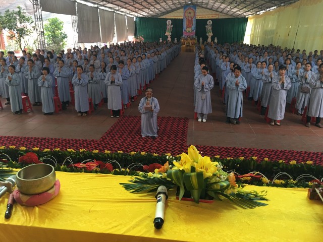 Thái Bình:  Đại lễ vía Phật A Di Đà tại chùa Từ Xuyên