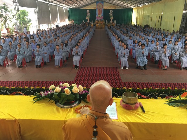 Thái Bình:  Đại lễ vía Phật A Di Đà tại chùa Từ Xuyên