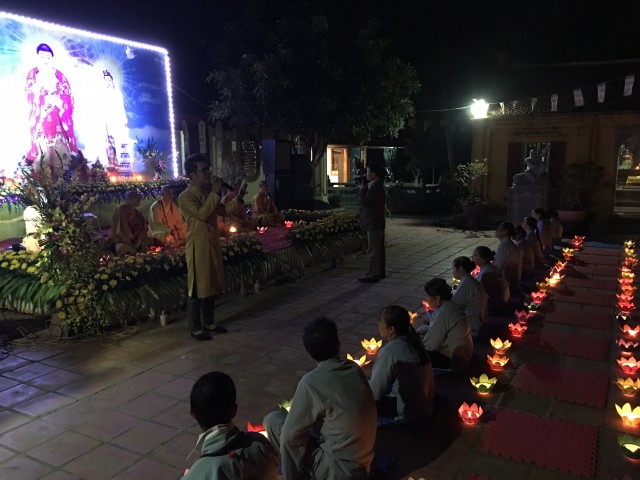 Thái Bình: Đêm hoa đăng vía Phật Di Đà tại chùa Diên Phúc