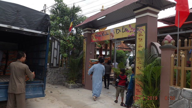 Khánh Hoà: Chùa Minh Đức tổ chức khóa tu cuối năm và tặng quà Tết