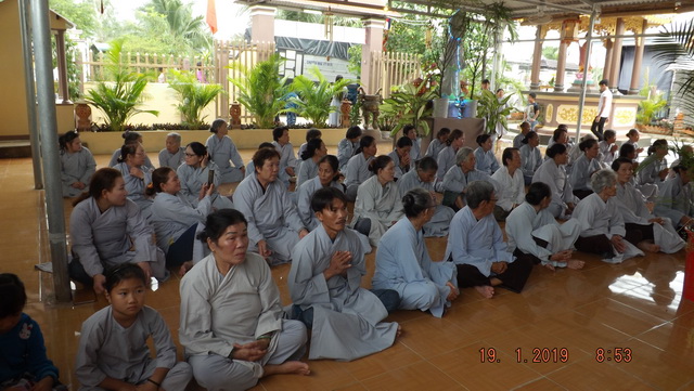 Khánh Hoà: Chùa Minh Đức tổ chức khóa tu cuối năm và tặng quà Tết