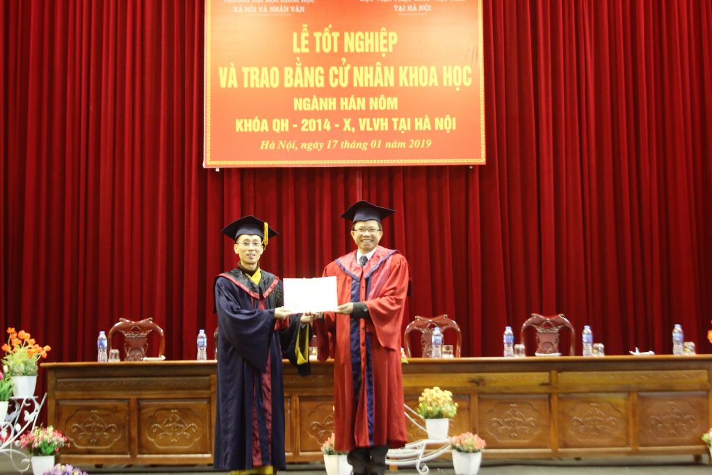Hà Nội: Lễ tốt nghiệp và Trao Bằng Cử nhân Khoa học ngành Hán Nôm