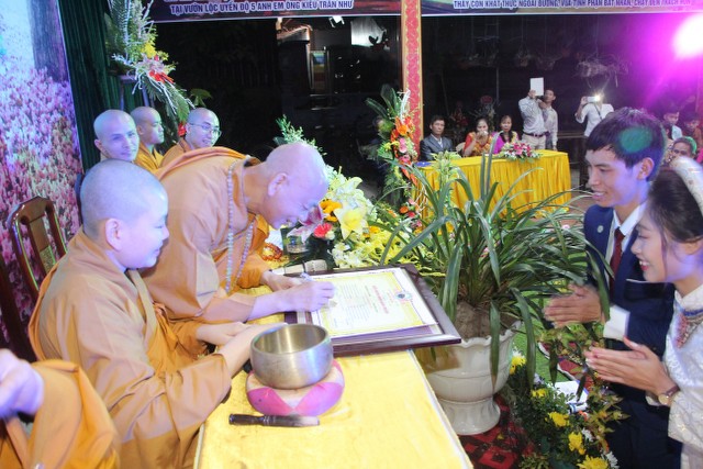 Thái Bình: Hai Phật tử hằng thuận tại chùa Từ Xuyên