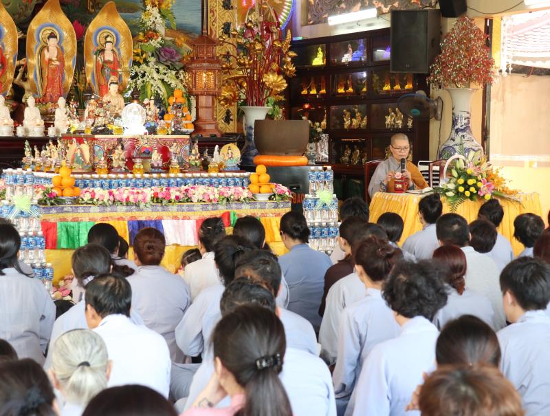 TP.Hồ Chí Minh : Hơn 200 Phật tử Quy y Tam Bảo tại Quan Âm Tu Viện