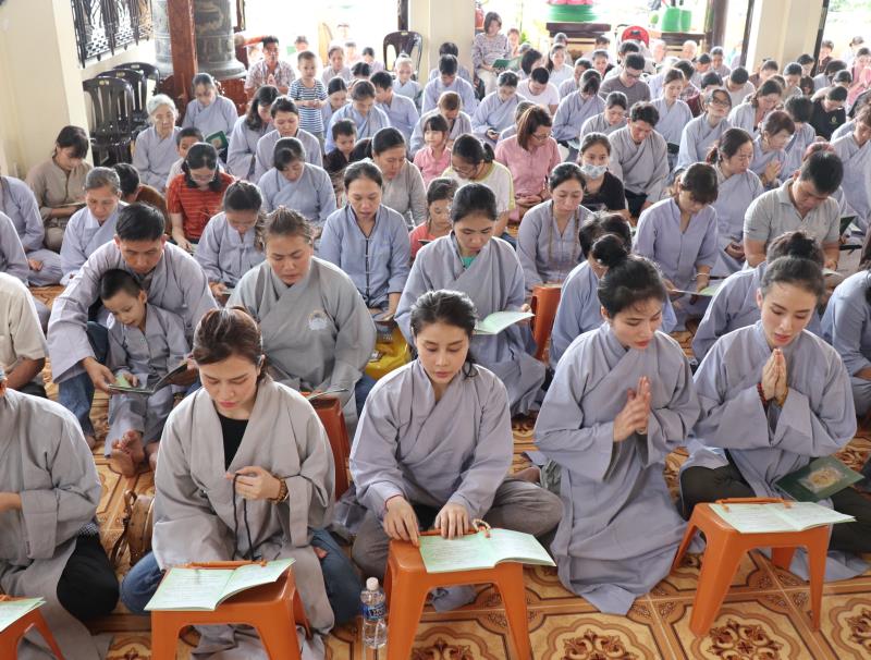TP.Hồ Chí Minh : Hơn 200 Phật tử Quy y Tam Bảo tại Quan Âm Tu Viện