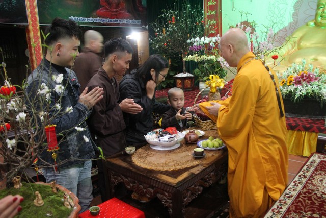 Thái Bình:Không khí đón Tết Kỷ Hợi tại chùa Từ Xuyên