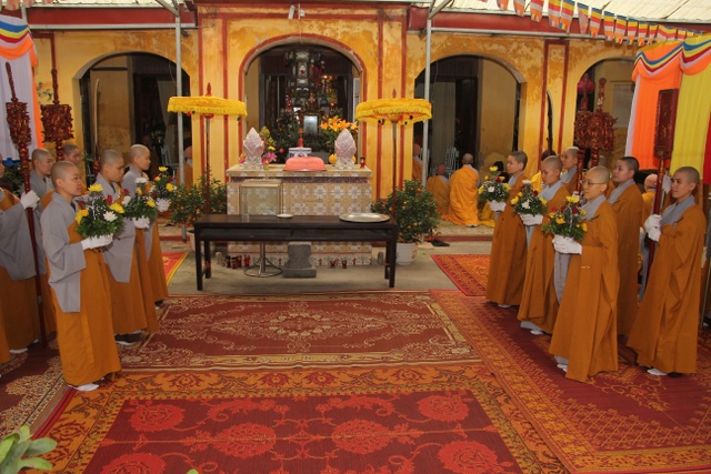 Trang nghiêm lễ tưởng niệm Thánh Tổ Kiều Đàm Di