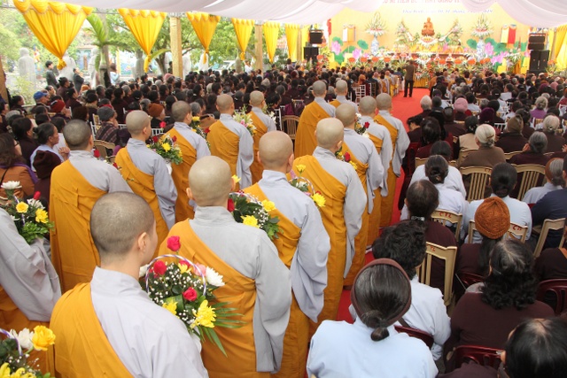 Trang nghiêm lễ tưởng niệm Thánh Tổ Kiều Đàm Di