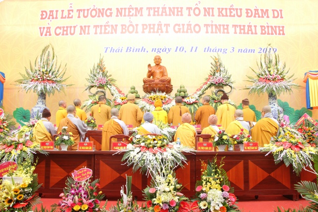 Trang nghiêm lễ tưởng niệm Thánh Tổ Kiều Đàm Di