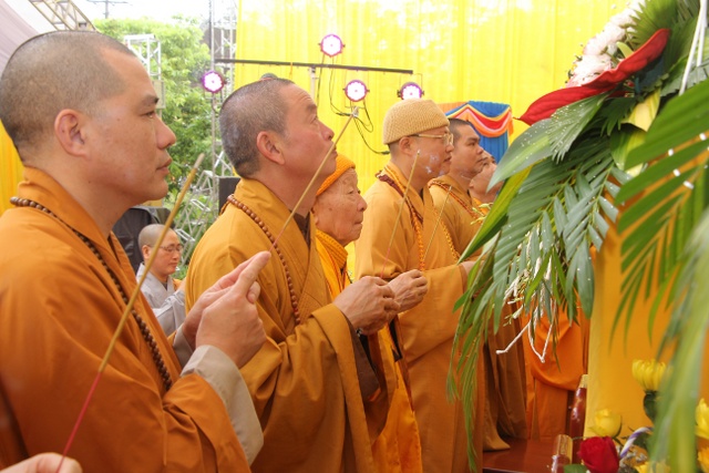 Trang nghiêm lễ tưởng niệm Thánh Tổ Kiều Đàm Di