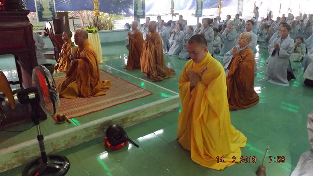 Chùa Linh Sơn Pháp Ấn khai khóa tu niệm Phật đầu năm Kỷ Hợi