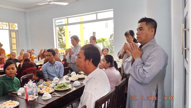 Khánh Hòa: Tăng Ni thị xã Ninh Hòa bố-tát cuối năm Mậu Tuất
