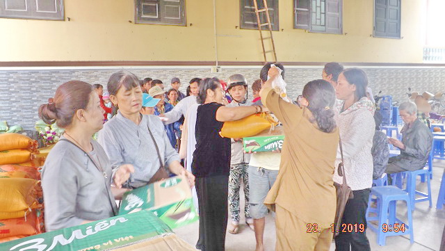 Khánh Hòa: Từ thiện Thiện Tâm tặng quà Tết