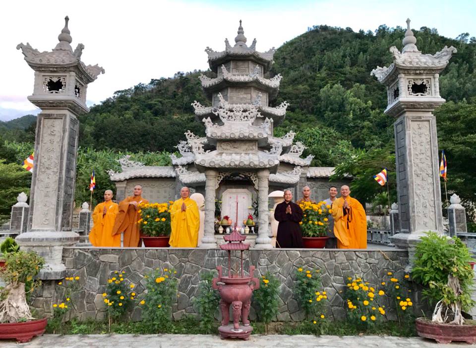 Khánh Hòa: Môn phong Tổ  đình  Nghĩa Phương Lễ  Tổ  đầu năm.