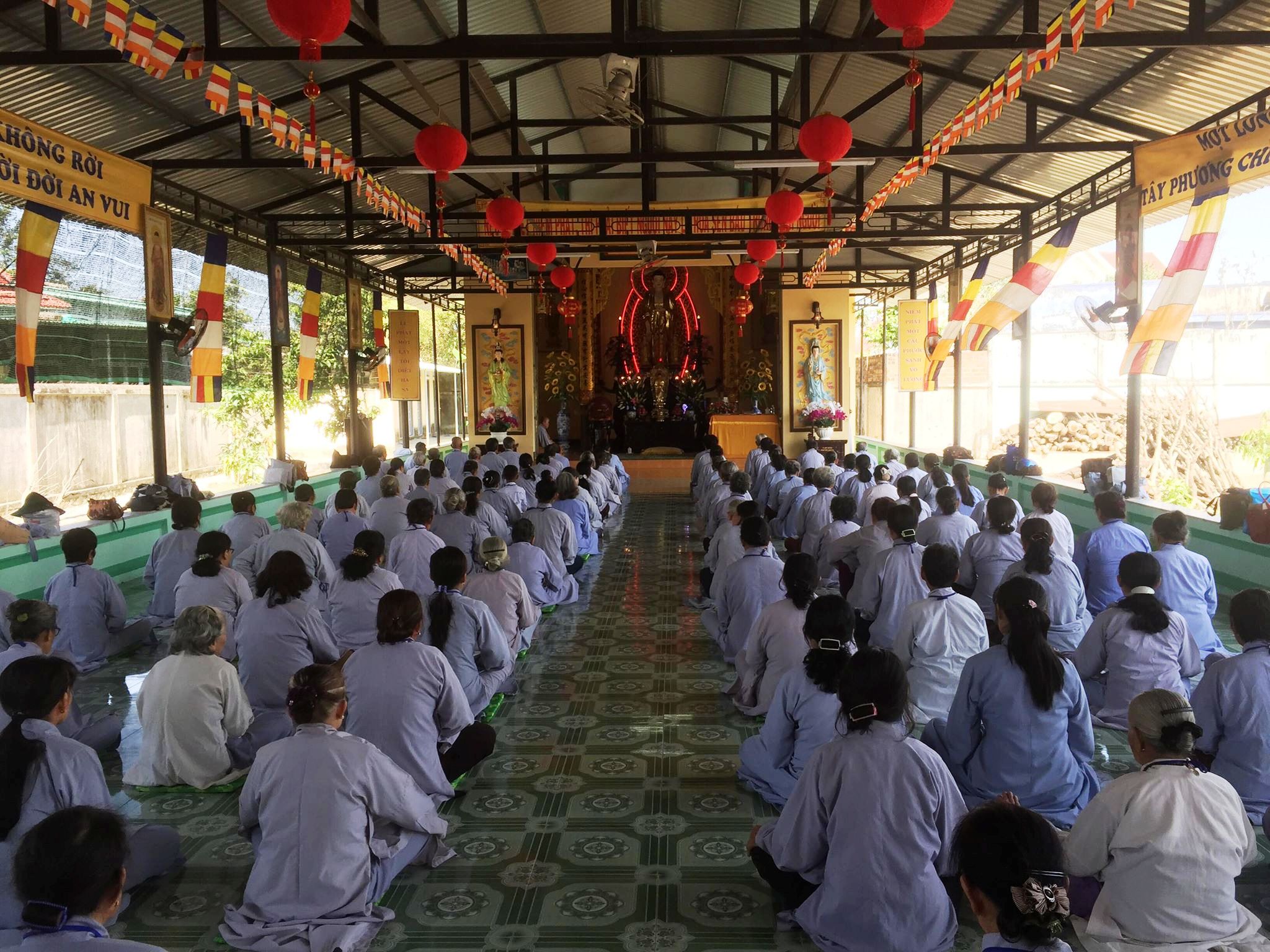 Khánh Hòa: Chùa Sắc tứ Minh Thiện Tổng Kết Khóa  tu Niệm Phật Một Ngày An lạc