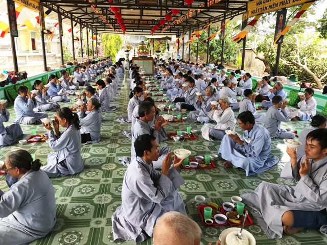 Khánh Hòa: Chùa Sắc tứ Minh Thiện Tổng Kết Khóa  tu Niệm Phật Một Ngày An lạc