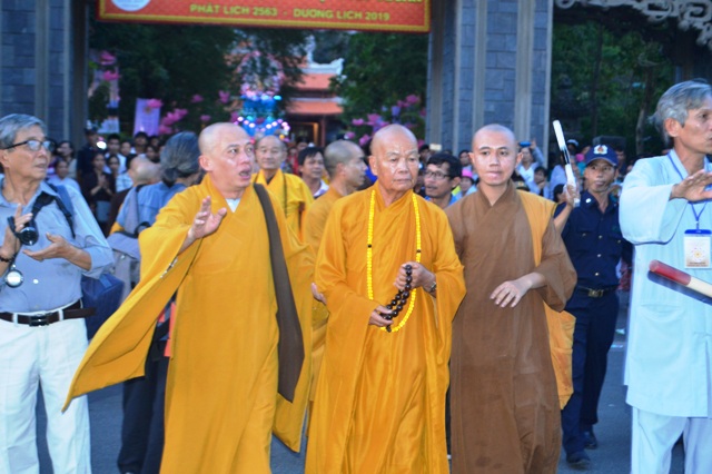 Khánh Hòa:  Diễu hành xe hoa Kính mừng Đại lễ Phật Đản Liên Hợp quốc Vesak 2019