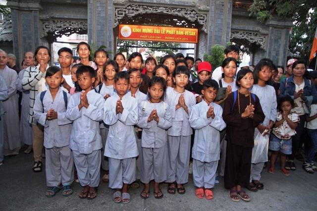 Khánh Hòa:  Diễu hành xe hoa Kính mừng Đại lễ Phật Đản Liên Hợp quốc Vesak 2019