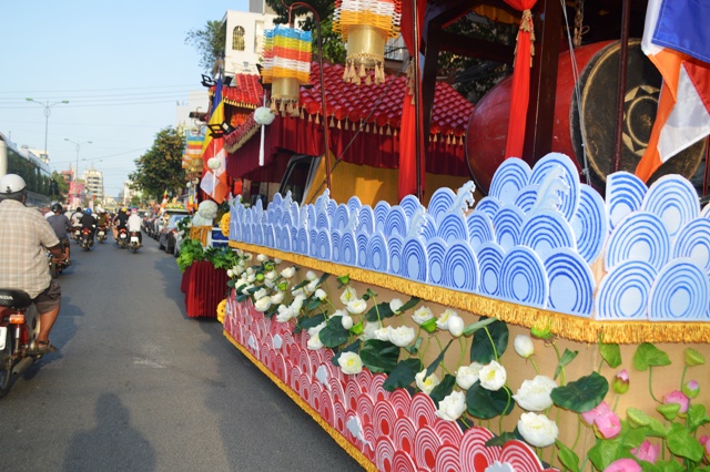 Khánh Hòa:  Diễu hành xe hoa Kính mừng Đại lễ Phật Đản Liên Hợp quốc Vesak 2019