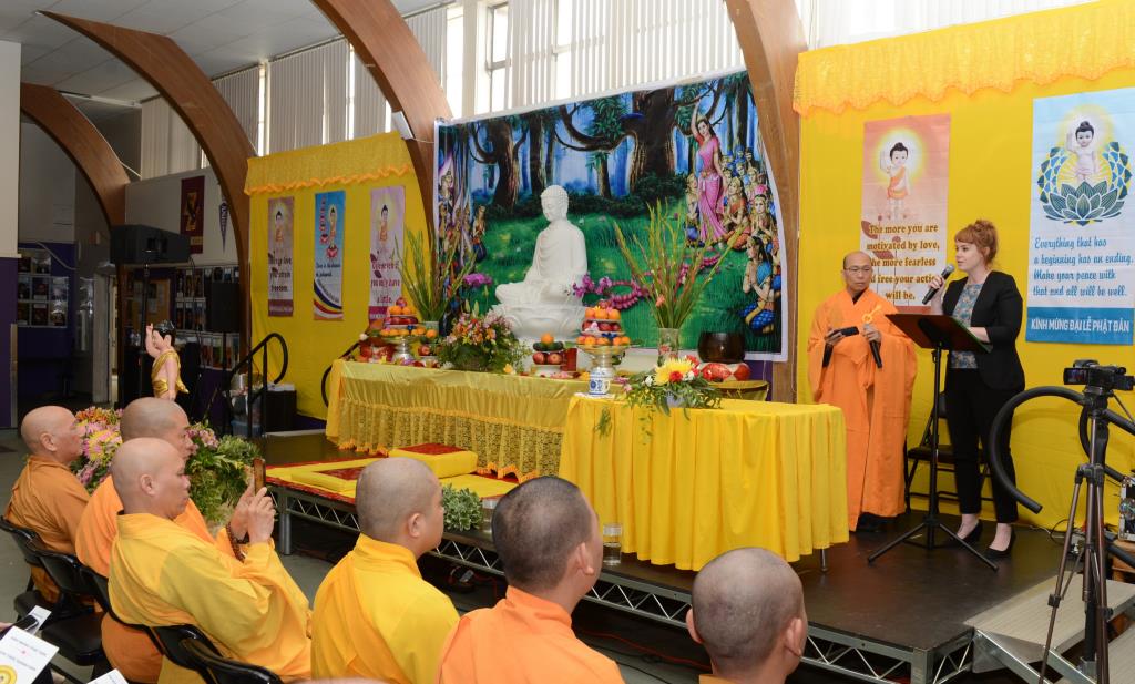 Hoa Kỳ:Chùa Đại Bảo Trang Nghiêm, Hayward Hân Hoan Kính Mừng Ngày Phật Đản Pl. 2563