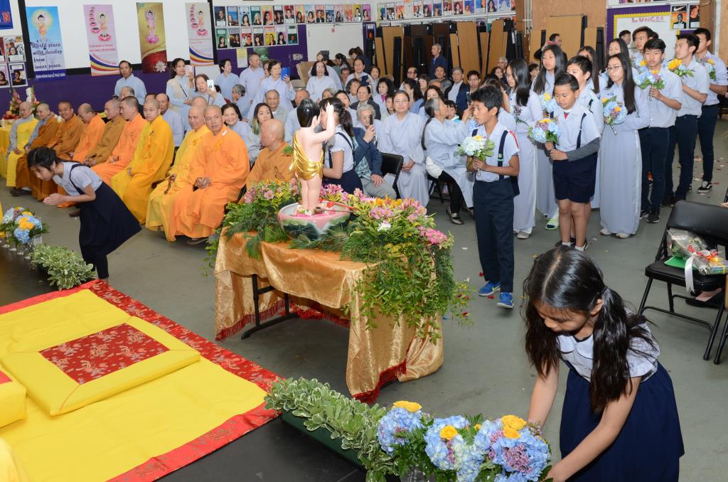 Hoa Kỳ:Chùa Đại Bảo Trang Nghiêm, Hayward Hân Hoan Kính Mừng Ngày Phật Đản Pl. 2563