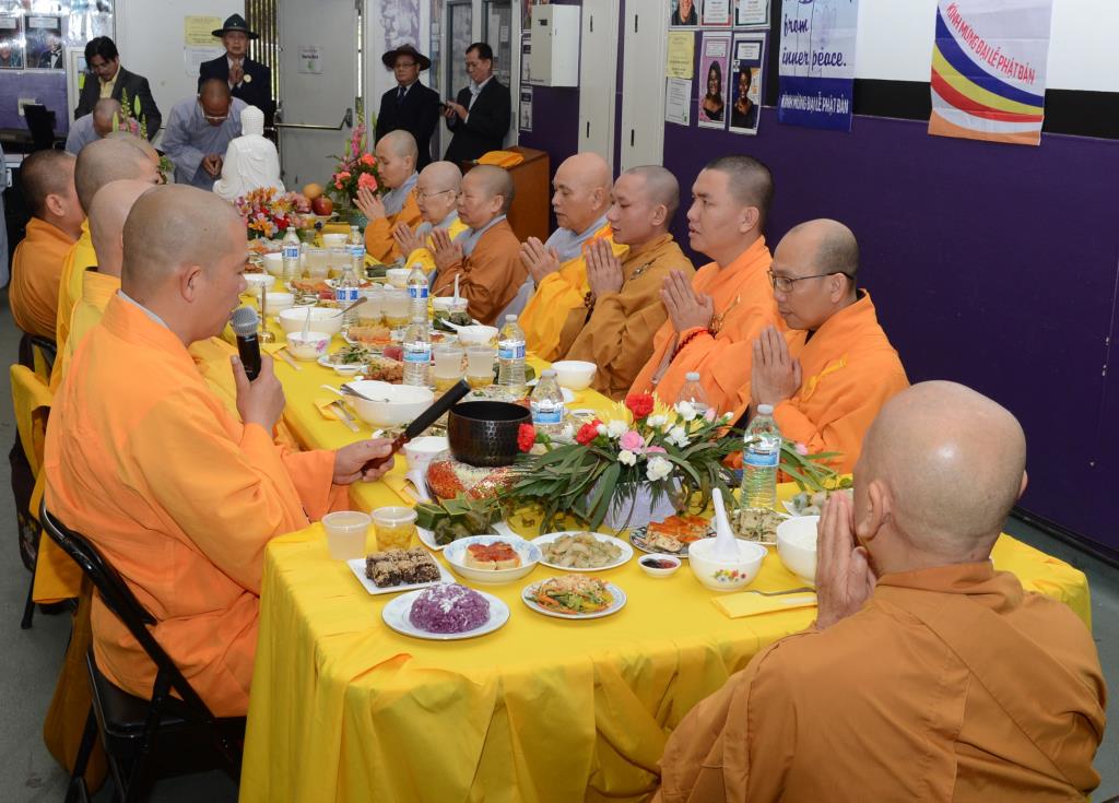 Hoa Kỳ:Chùa Đại Bảo Trang Nghiêm, Hayward Hân Hoan Kính Mừng Ngày Phật Đản Pl. 2563