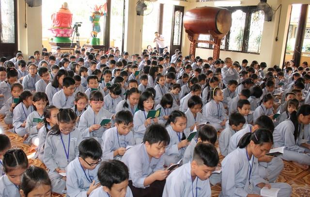 TP.Hồ Chí Minh: Phóng sự: Gieo Hạt Từ Tâm - Kì 75. Chủ đề: Sắc mầu Phật Đản
