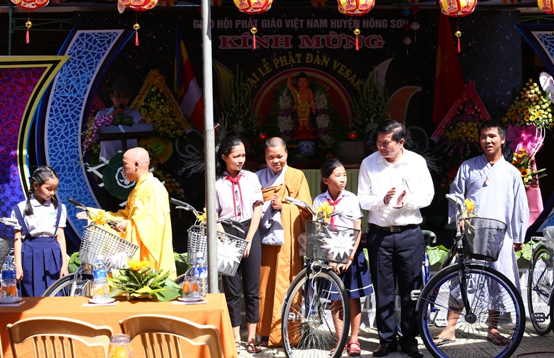 Nông Sơn: Phật giáo huyện miền núi tổ chức Đại lễ Phật đản PL.2563 tại chùa Kim Sơn